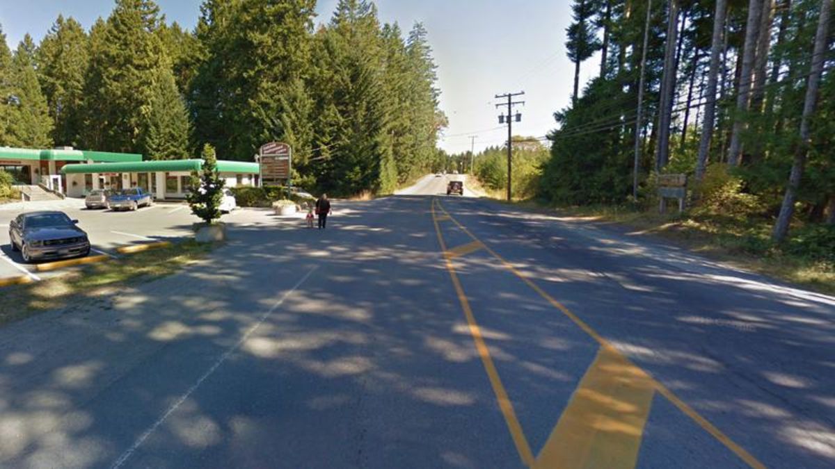 ‘This is huge for us’ new Gabriola Island roadside mobility path