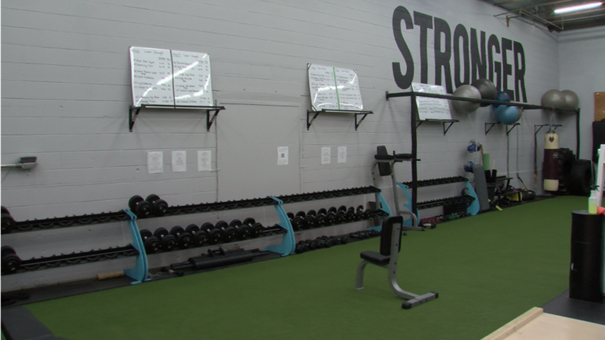 Back Alley Fitness renting equipment to clients during closure, eager