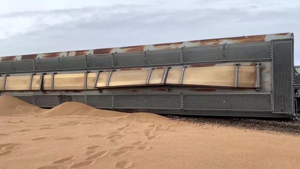 Train derailment near Bow Island results in small amount of grain