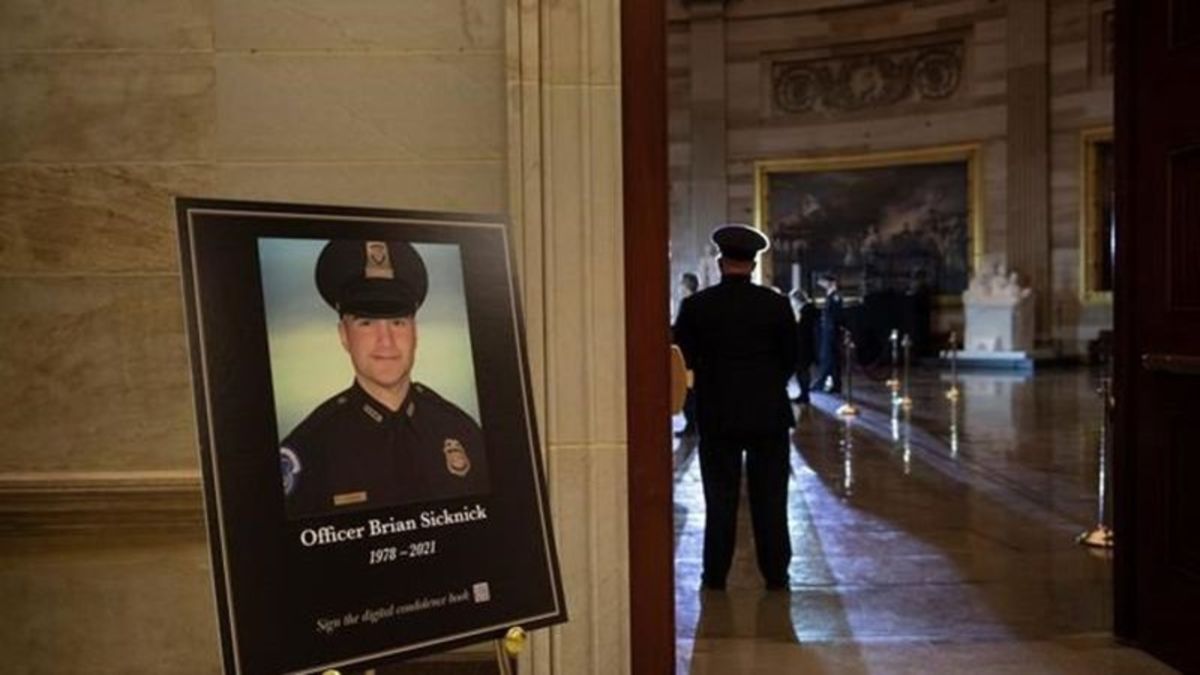 2 charged in assault of Capitol officer who died after riot | Vernon ...
