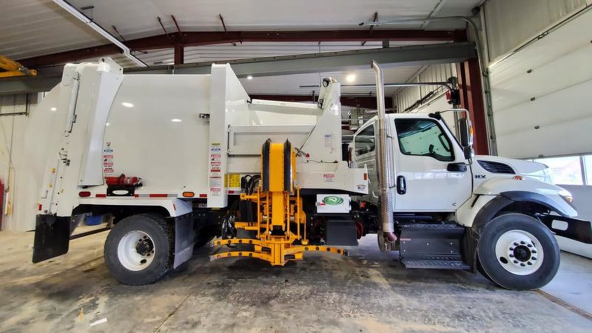 La Ronge deploys new garbage truck | larongeNOW