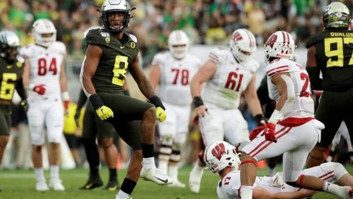 Which Oregon football Players are invited to the NFL Combine?