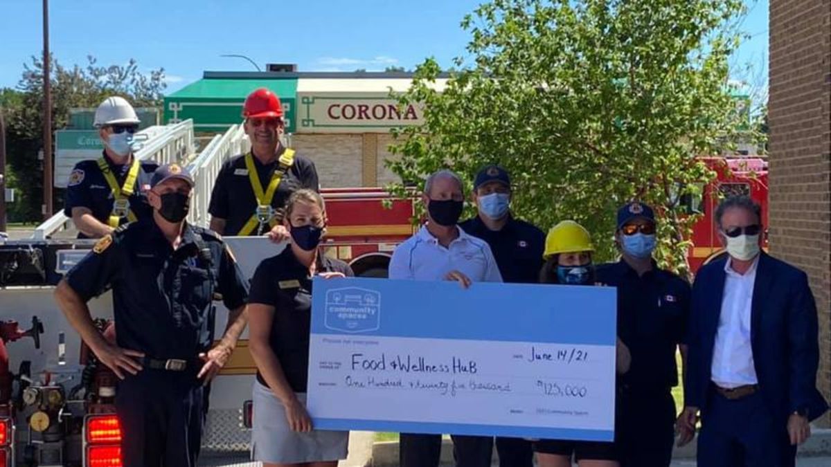 South Country Coop donates 125,000 to the Medicine Hat Food Bank