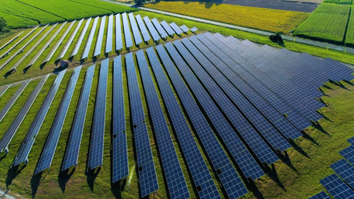 Construction begins on new Southern Alberta solar farm, Amazon to ...