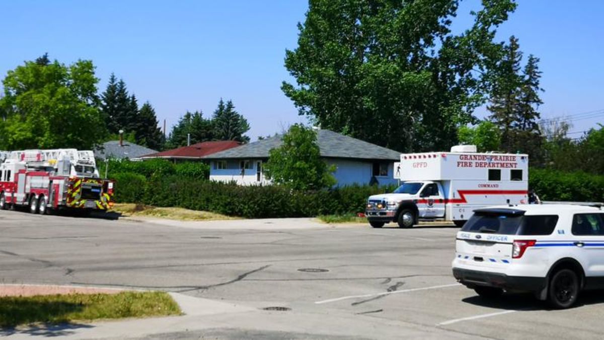 No injuries, three residents displaced following house fire in Avondale