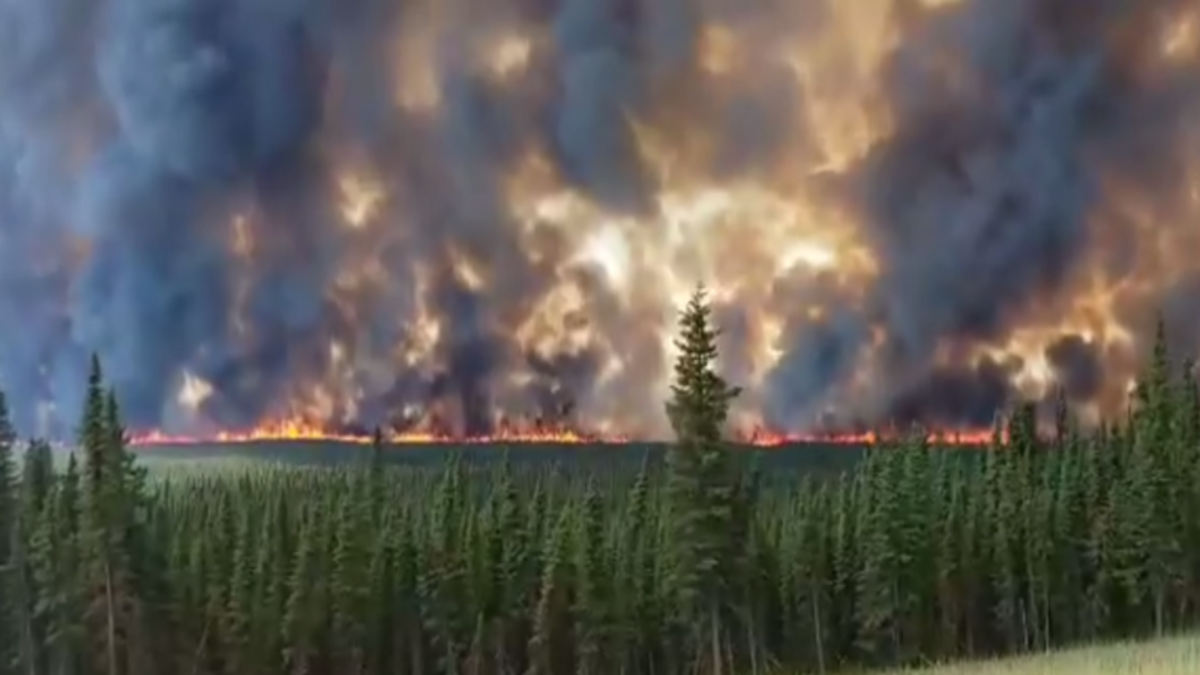 VIDEO: Out Of Control Wildfire Closes Highway 97 South Of Fort Nelson ...