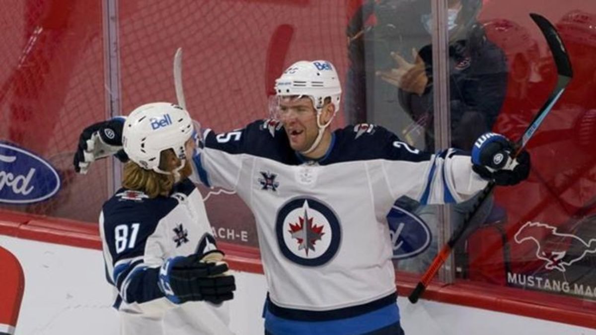 Jets re-sign forward Paul Stastny to one-year, US$3.75 million deal