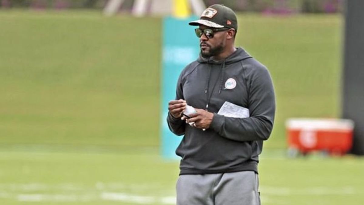 Brian Flores says playoffs start now for Miami Dolphins