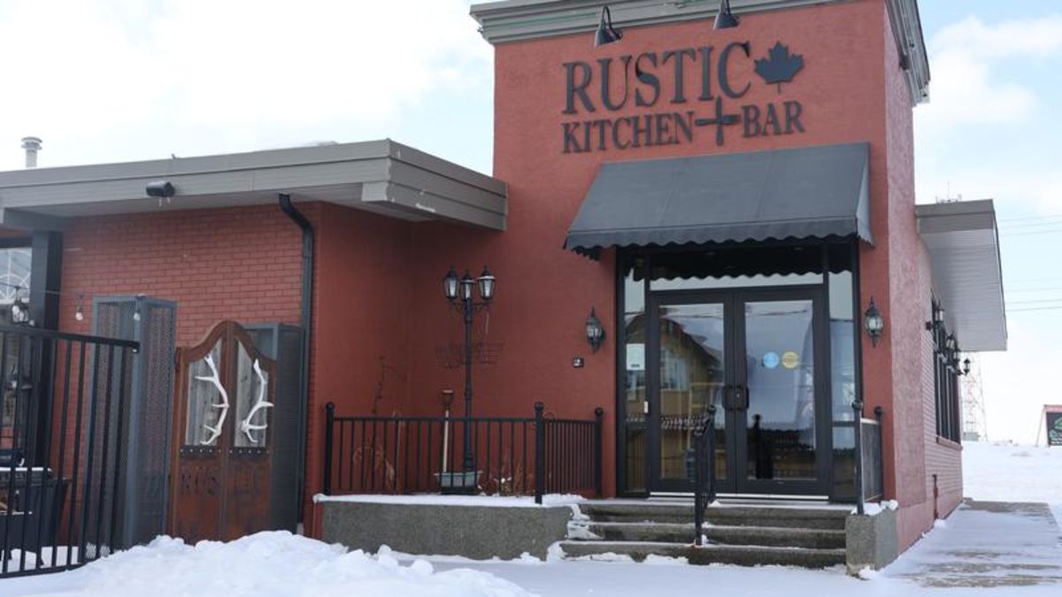 Amplify Medicine Hat Rustic Kitchen & Bar MY96 FM