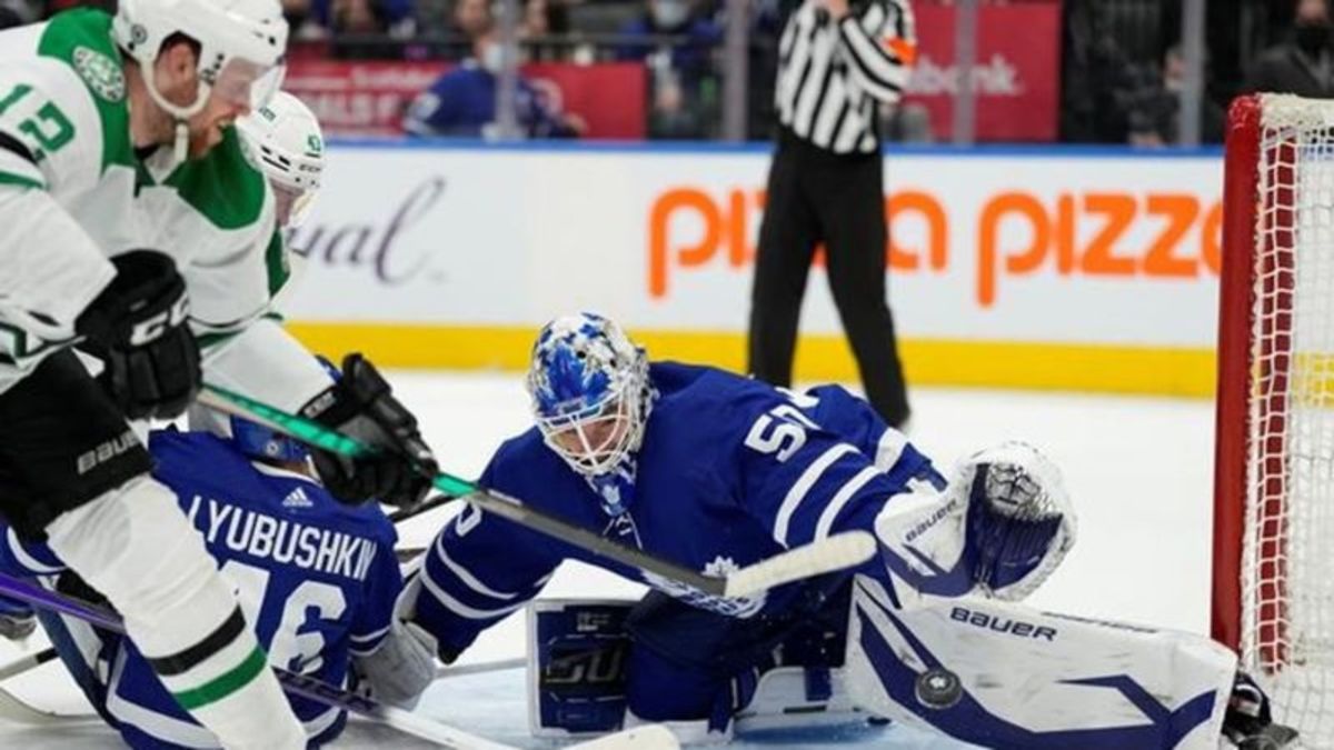 Auston Matthews suspended 2 games for cross-check in Heritage