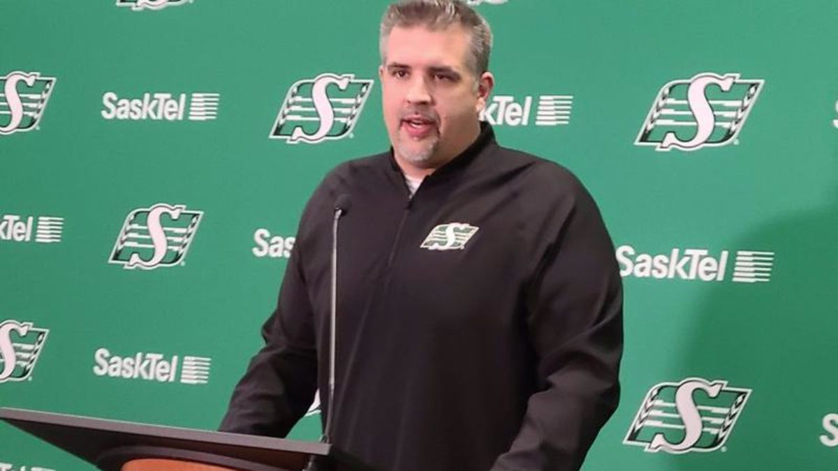 Riders sign Cody Fajardo to contract extension through 2022