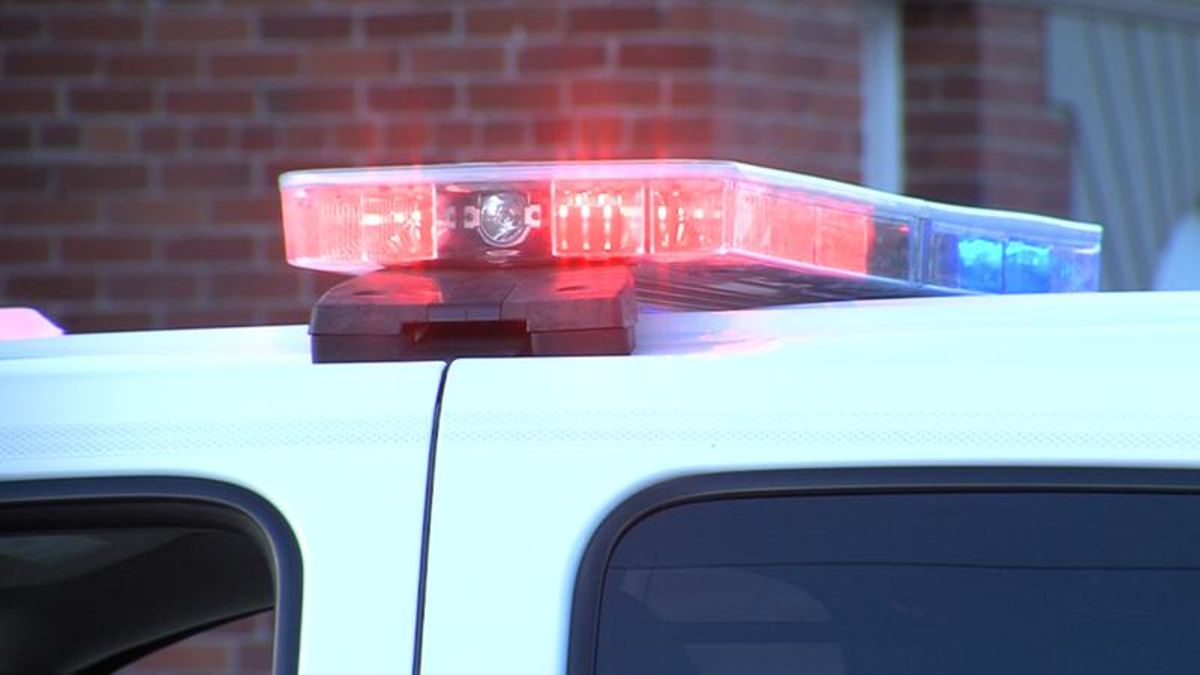 Six officers injured in shooting at Saanich bank; two suspects killed ...
