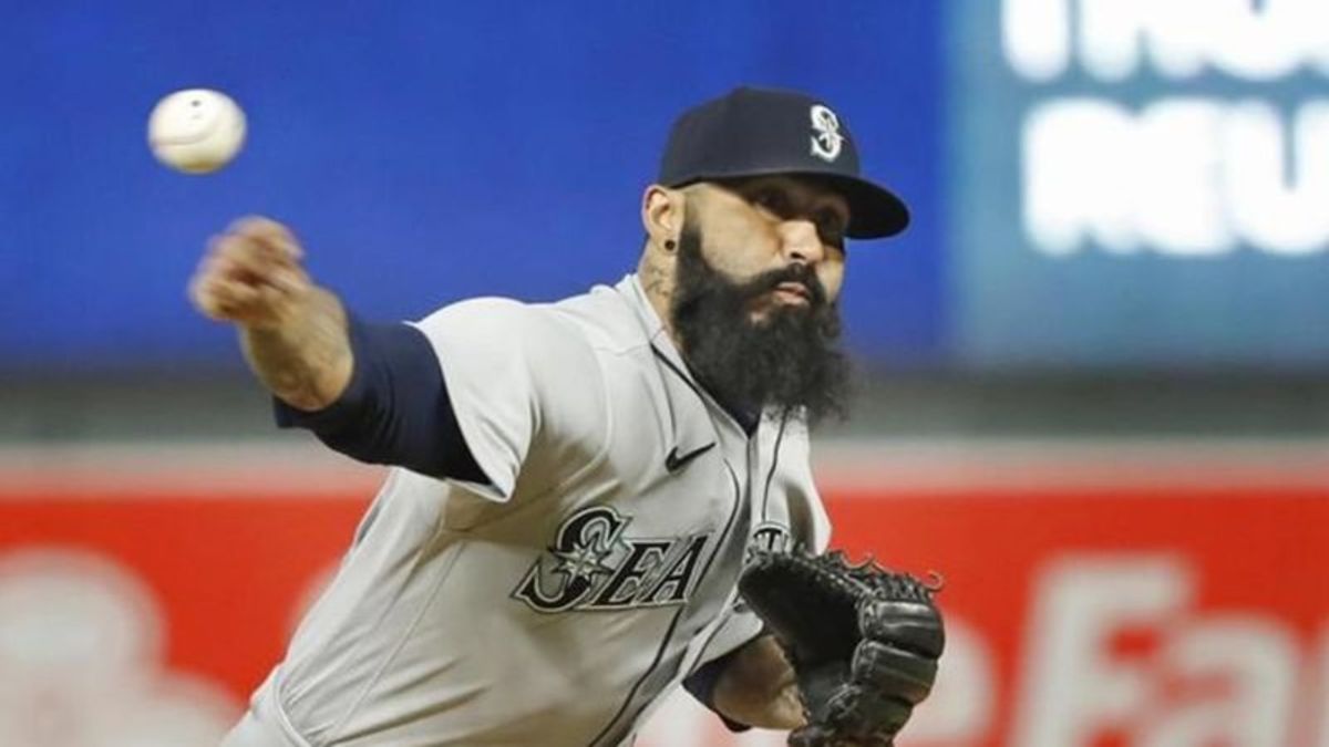 Blue Jays add three-time World Series champion Sergio Romo to bullpen - The  Globe and Mail