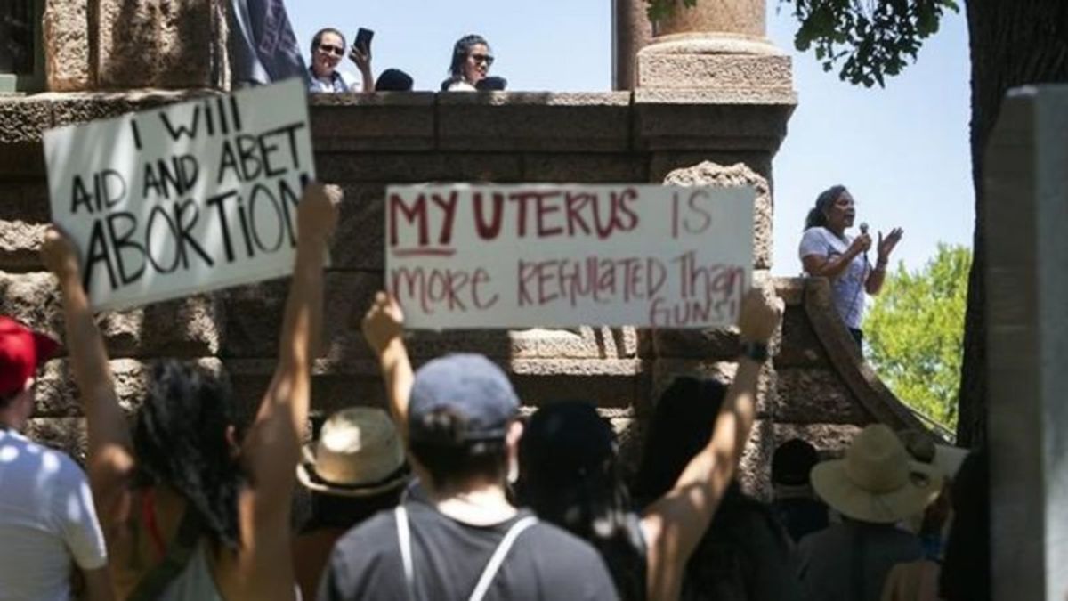 Texas Supreme Court blocks order that resumed abortions | Lethbridge ...
