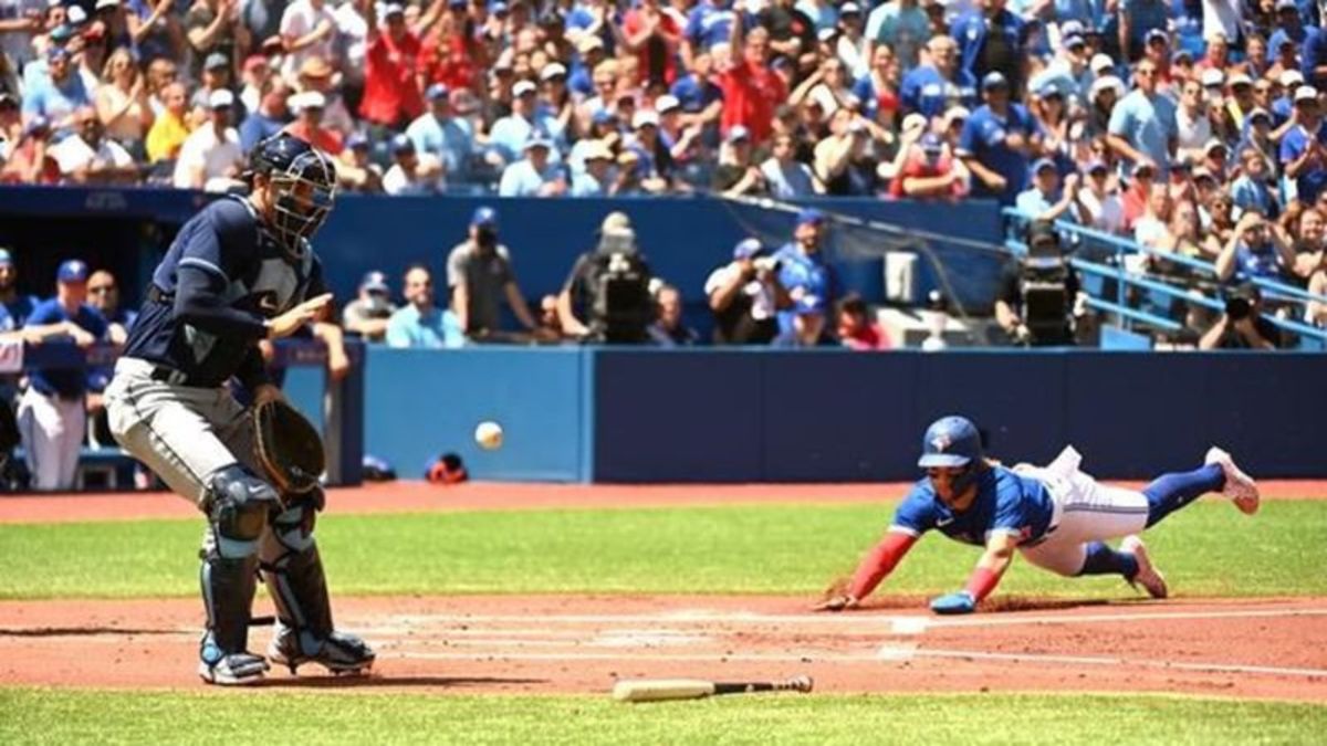 Lourdes Gurriel Jr.'s solo HR (2), 05/03/2023