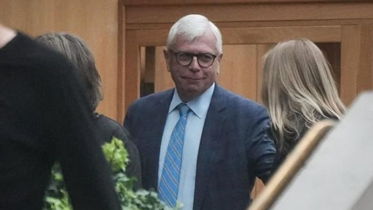 Former Clerk Of The B C Legislature To Be Sentenced Today For Breach Former Clerk Of The B C Legislature To Be Sentenced Today For Breach