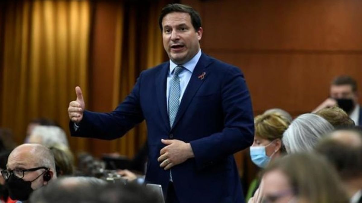 Public Safety minister defends RCMP’s refusal to say how Sanderson died