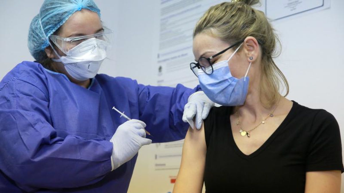 Flu Vaccine Available In Alberta Next Week CHAT News Today   644cd561 72a0 404a 8227 6f8b20c66f38 