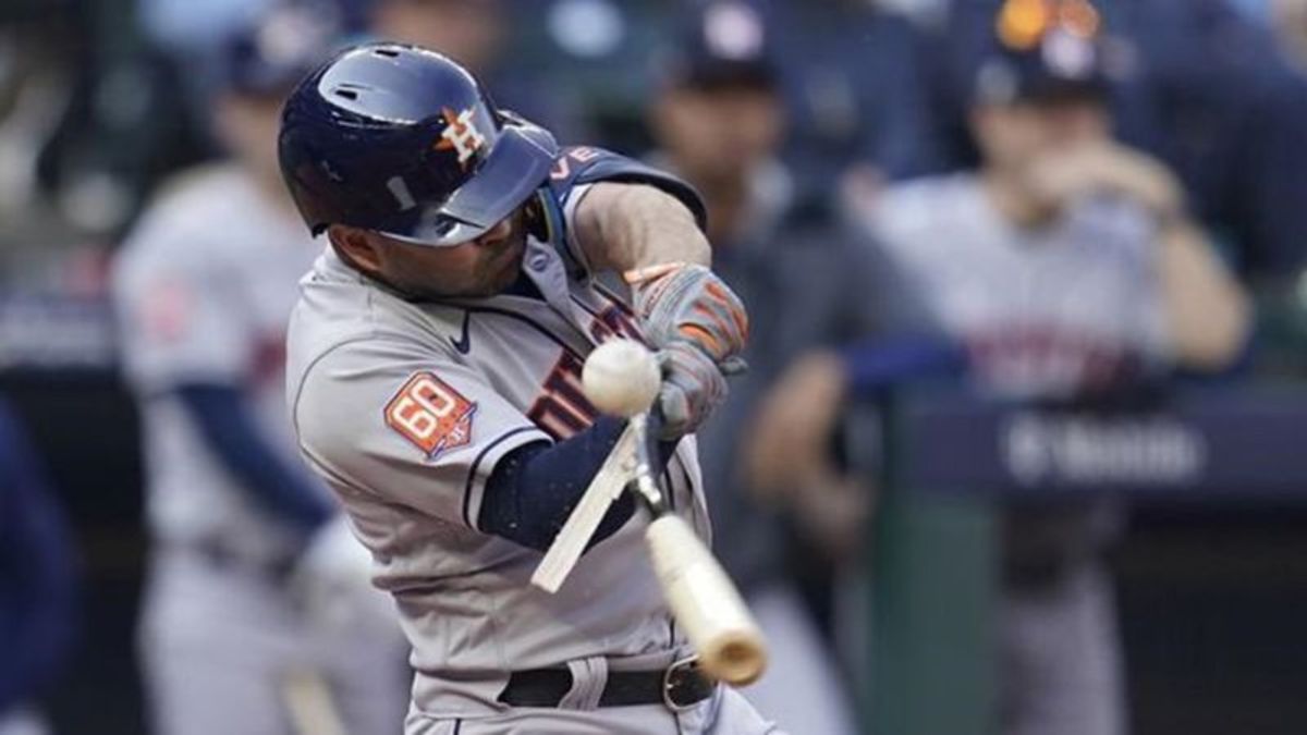 Guardians sweep Rays on Gonzalez's homer in 15th, on to NY