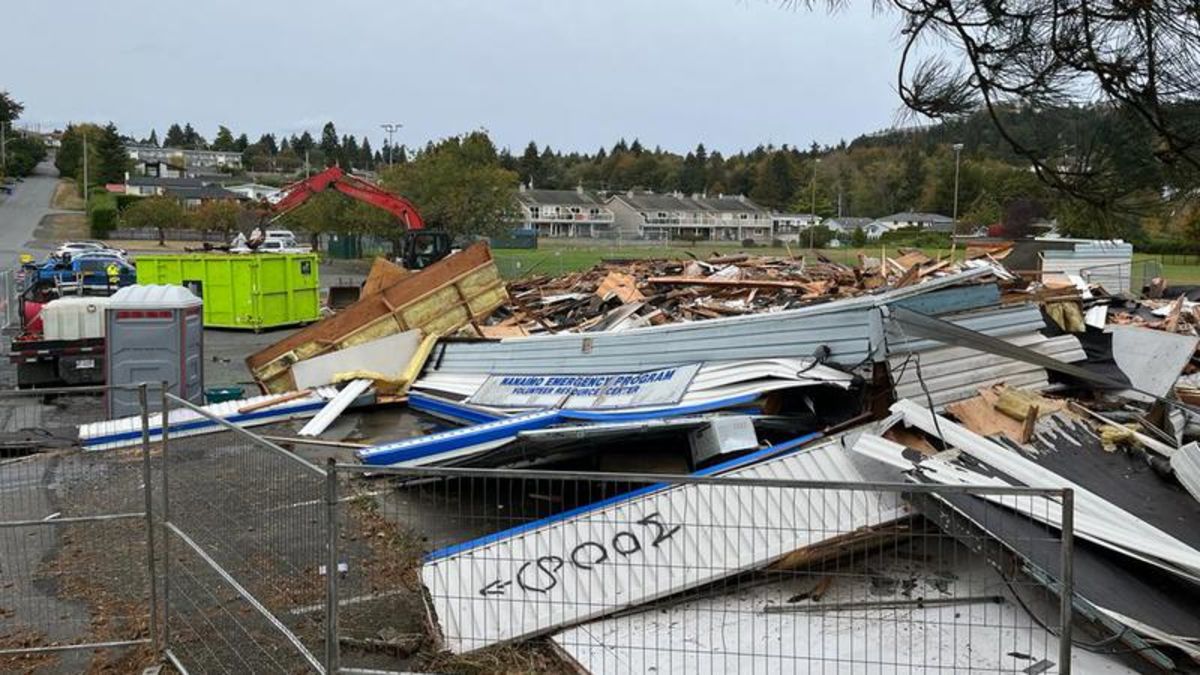 VIDEO: Fire-ravaged Departure Bay hall torn down, site’s future remains ...