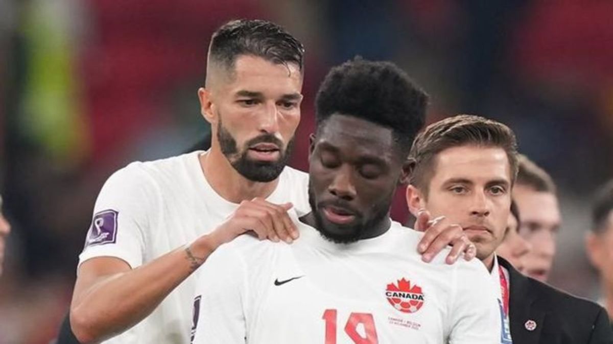 Why Bayern Munich star Alphonso Davies told Canada Soccer to stop