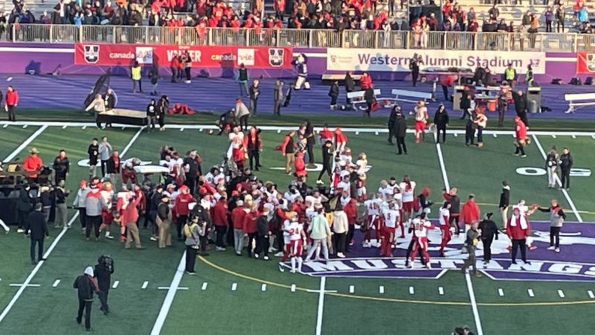 Huskies lose secondstraight Vanier Cup HuskieFAN