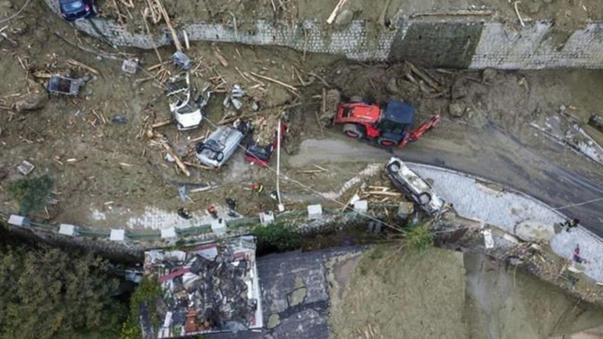 Photo inspiration: Search Among 7 Reference: Newborn Among 7 Dead In Landslide On Italy S Ischia