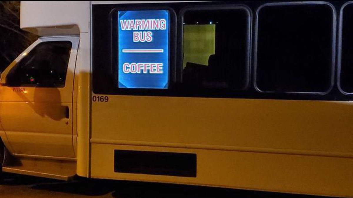 City offers warming bus to help people get out of the cold | 104.7 The ...