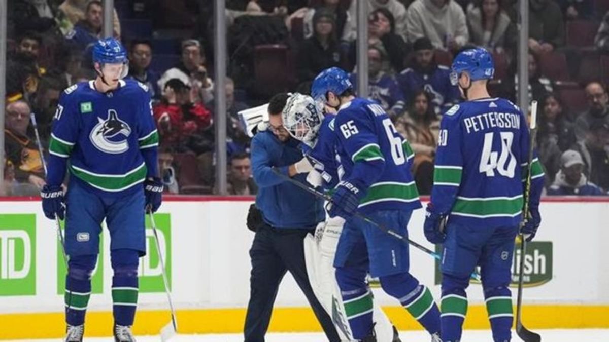 Vancouver Canucks Goalie Thatcher Demko Exits Game With Apparent Lower ...