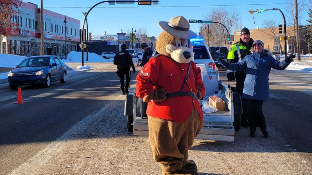 Innisfail RCMP raise $15,000+ at 26th annual Charity Checkstop ...
