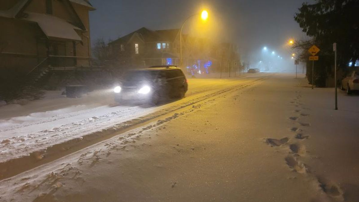 Heavy winds and snow bring whiteout conditions to Chilliwack | Fraser ...