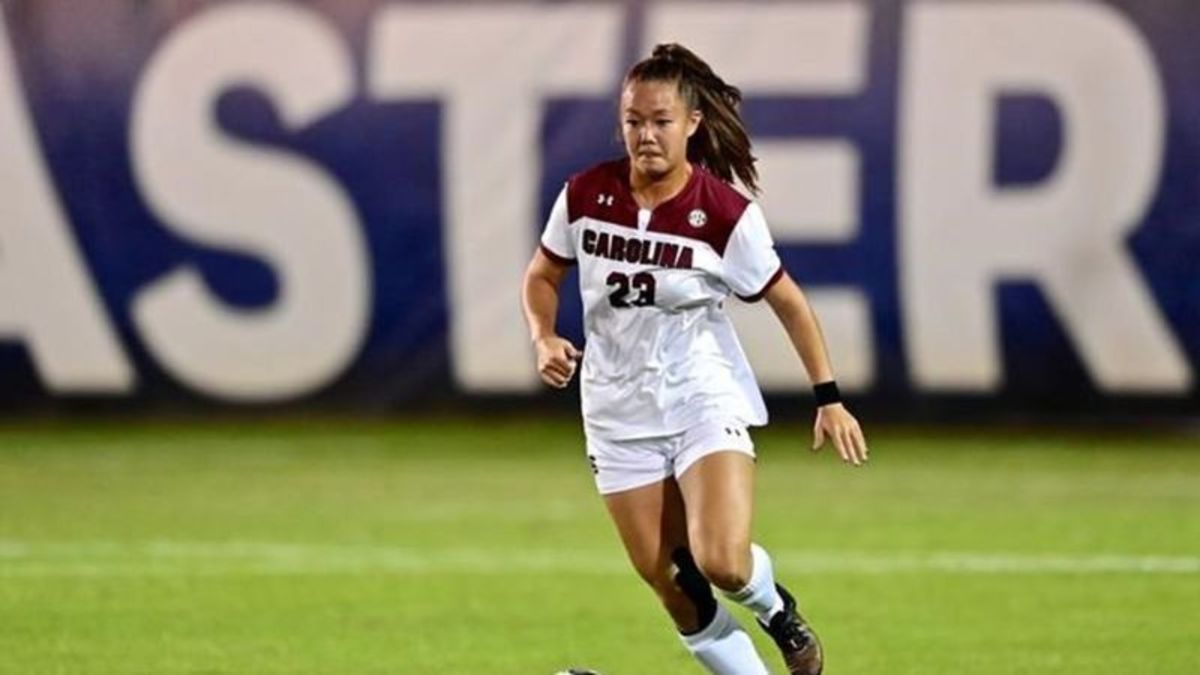 South Carolna Midfielder Samantha Chang – College Soccer News Women's  National Player Of The Week – Week Ending November 21, 2021 – College  Soccer News