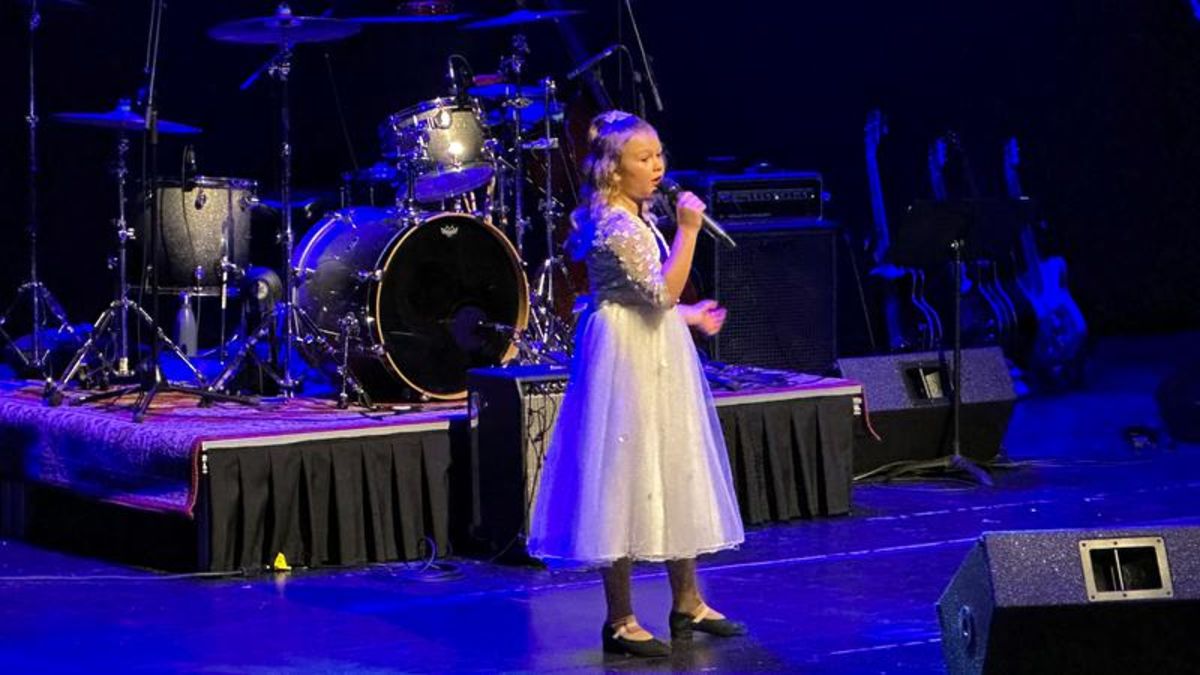 Aspiring singers take the stage at annual Search for the Stars paNOW
