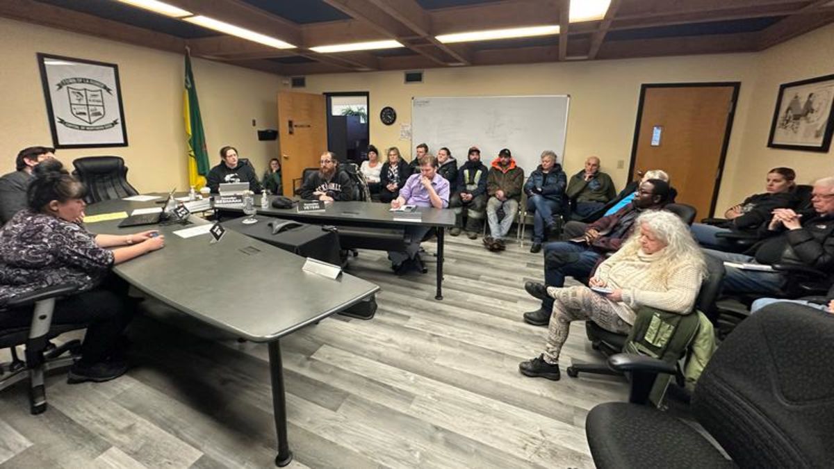 ‘Lesser of two evils’ La Ronge council votes to bid up to 1.25