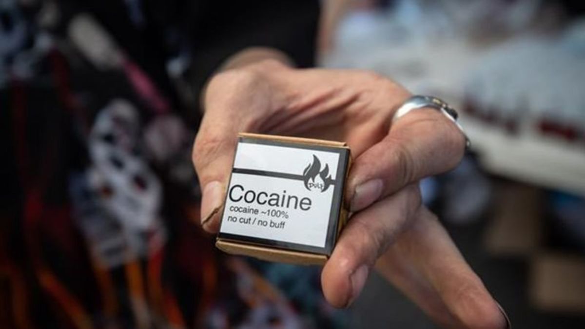 Canadian companies licensed to produce, sell cocaine and other drugs