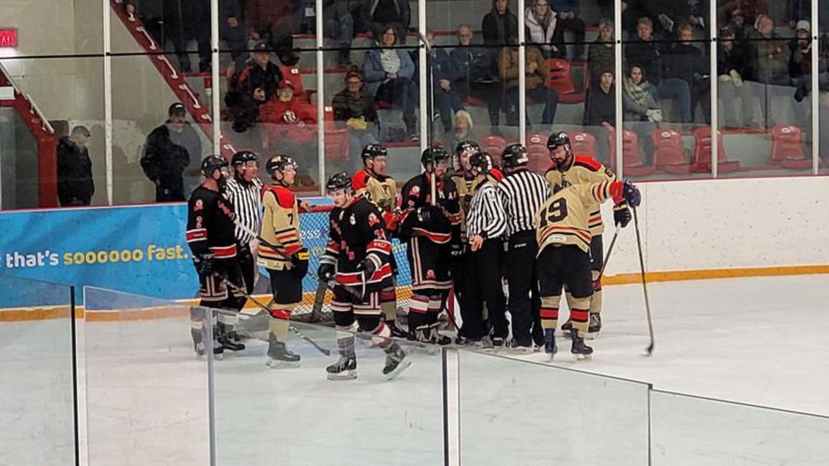 Blackhawks, Sabres set to battle in Twin Rivers Hockey League finals paNOW