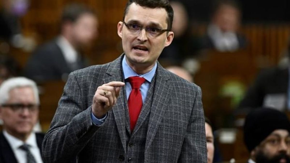 Citizenship oath at the click of a mouse would cheapen tradition: Tory ...
