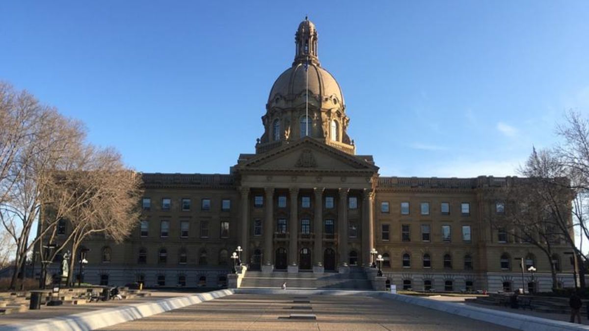 Government indicates no plans to change minimum wage in Alberta |  Lethbridge News Now