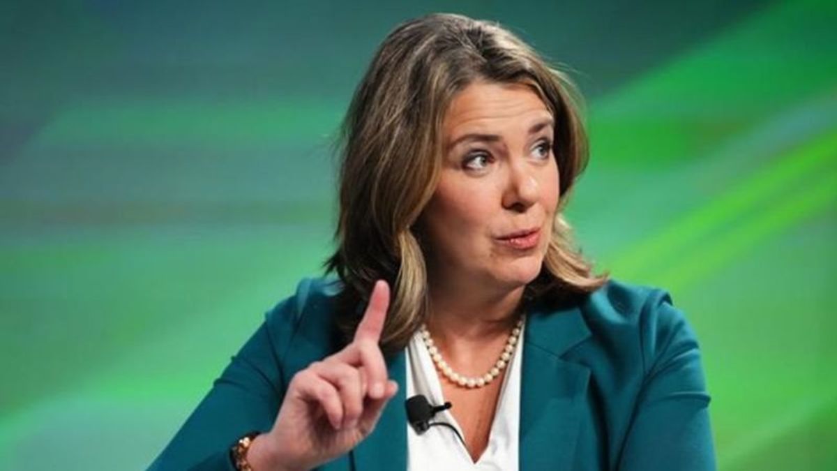 Alberta premier says she will no longer comment on Crown prosecutor