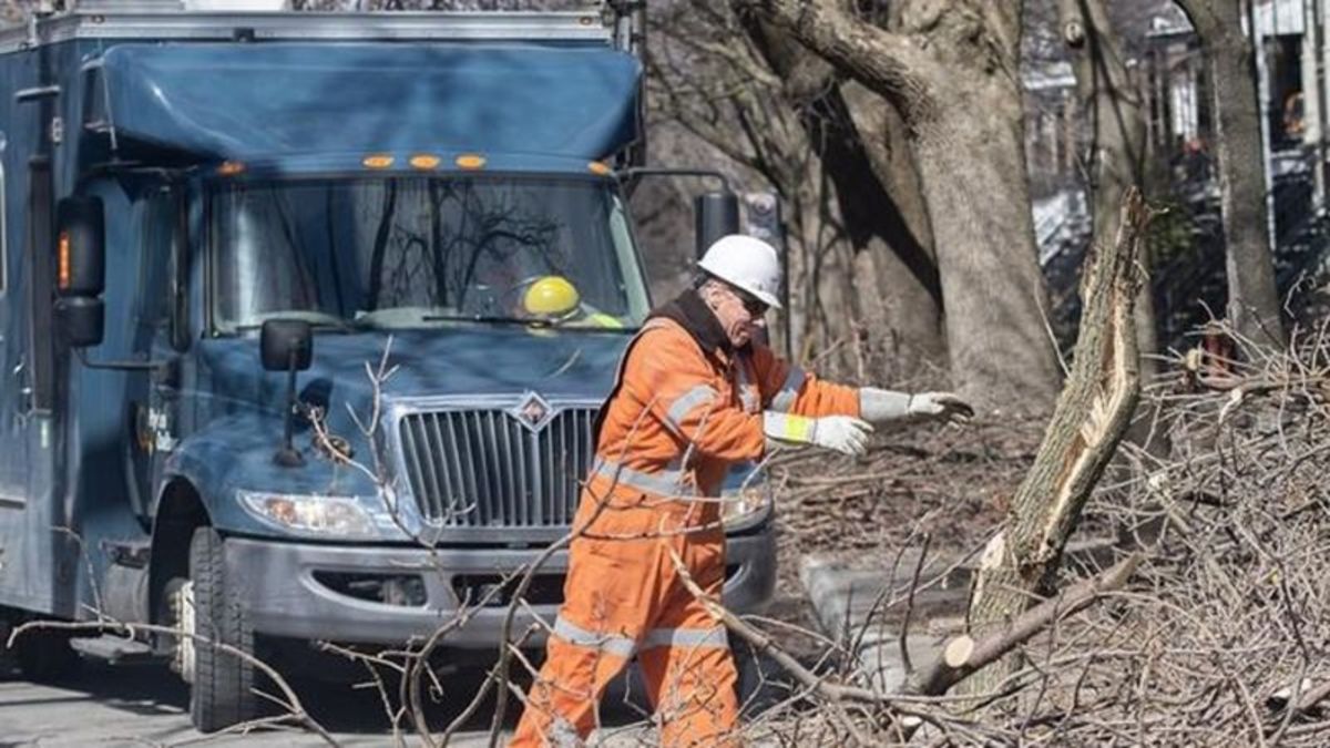 Nearly 300,000 Customers Still Without Power In Quebec After Ice Storm ...