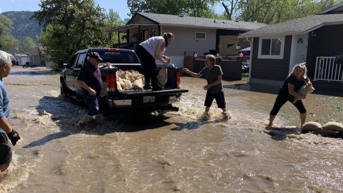 UPDATE Residents staying despite evacuation order for Parker Cove flooding Vernon Matters