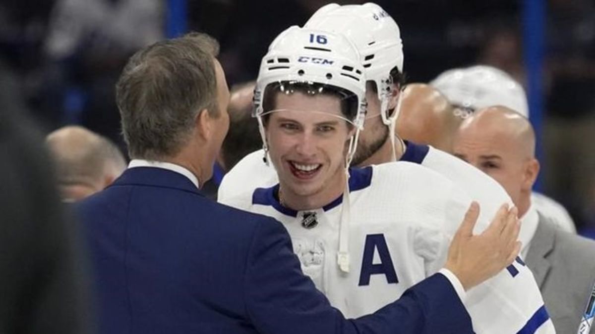 Kings captain Anze Kopitar wins NHL's Lady Byng Trophy for 2nd time