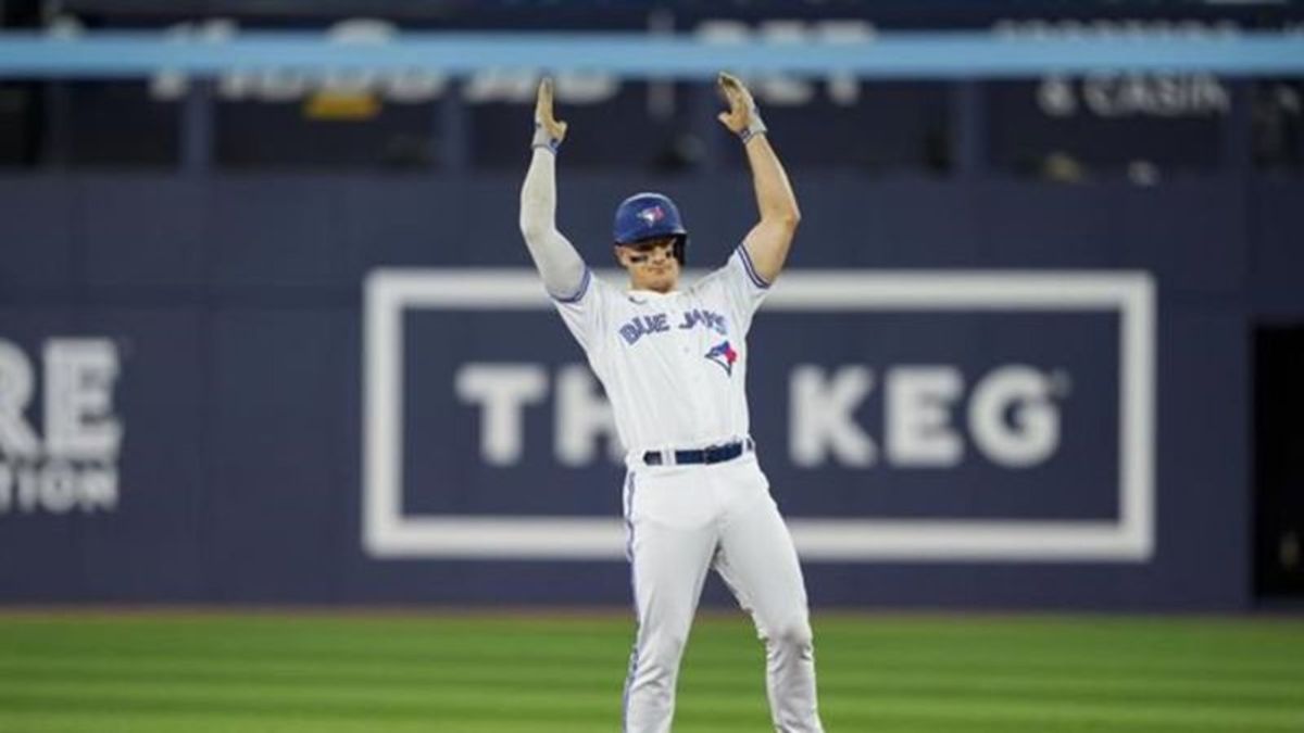 Blue Jays third baseman Chapman named American League player of the week