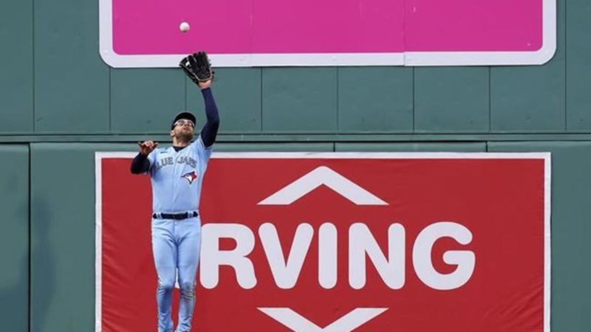 Red Sox win 6th straight, complete 4-game sweep of Blue Jays