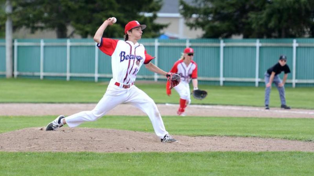 18U Beavers kick off ball season in North Battleford Saskatchewan