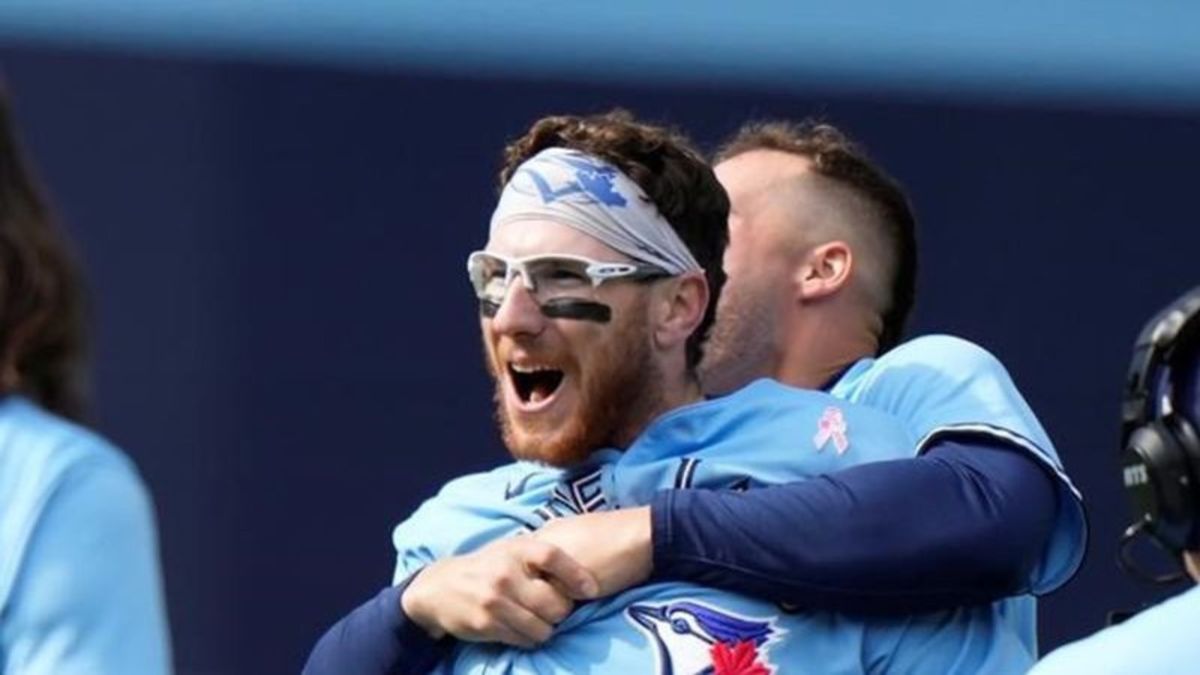 Danny Jansen delivers Blue Jays a walkoff win to complete sweep of