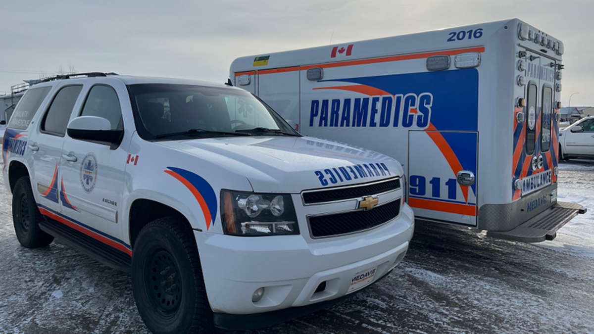 EMS helps longterm care residents get out of ÎleàlaCrosse paNOW