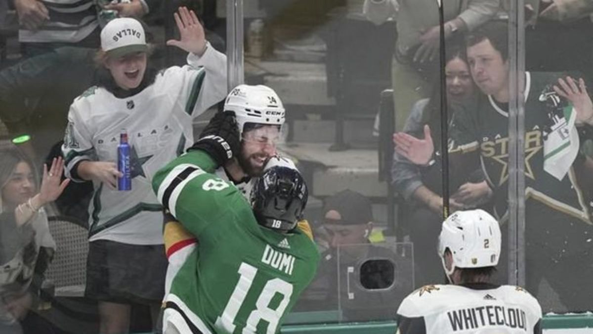 dallasstars Jamie Benn was given a game misconduct for this hit on