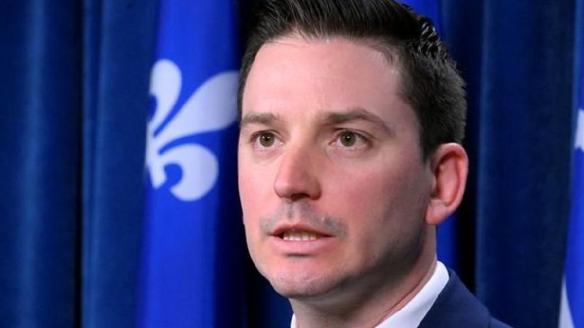 Quebec government moves to ban planned obsolescence, ensure products