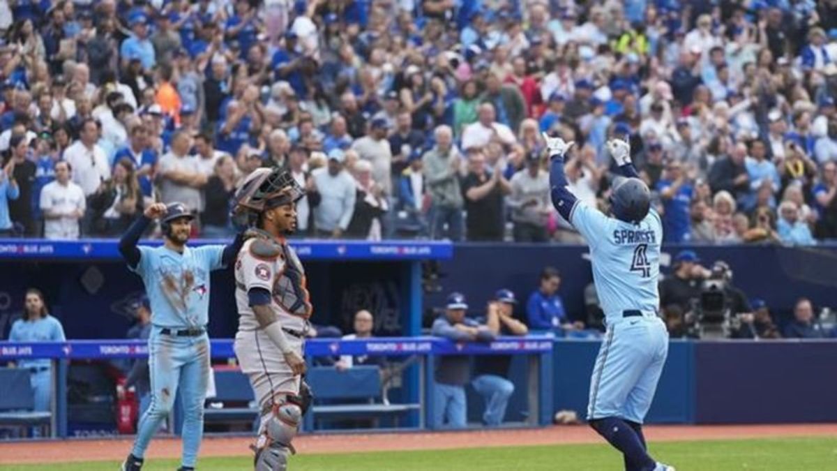 Blue Jays use Springer's solo homer and Gausman's 6 strikeouts to
